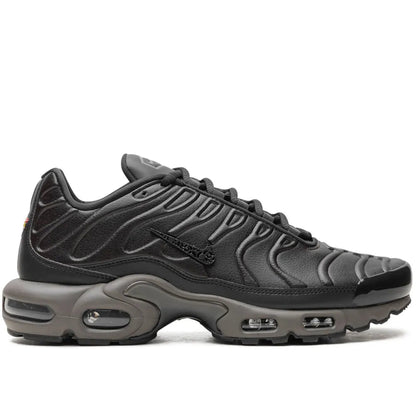 Air Max Plus (Black, Dark Grey)