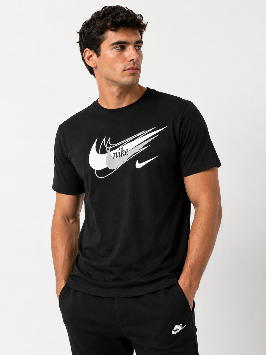 Nike Graphic Performance T-Shirt – Black